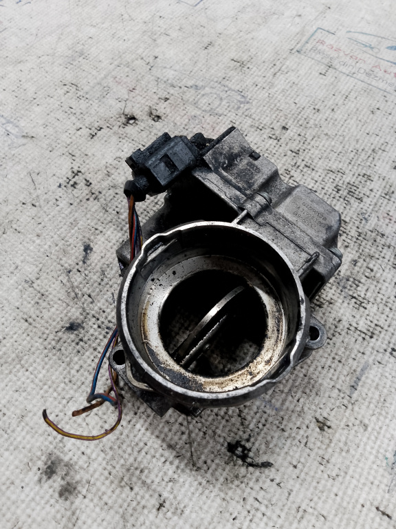Clapeta acceleratie Audi A4 B7 2.0 Motorina 2006, 03G128063C