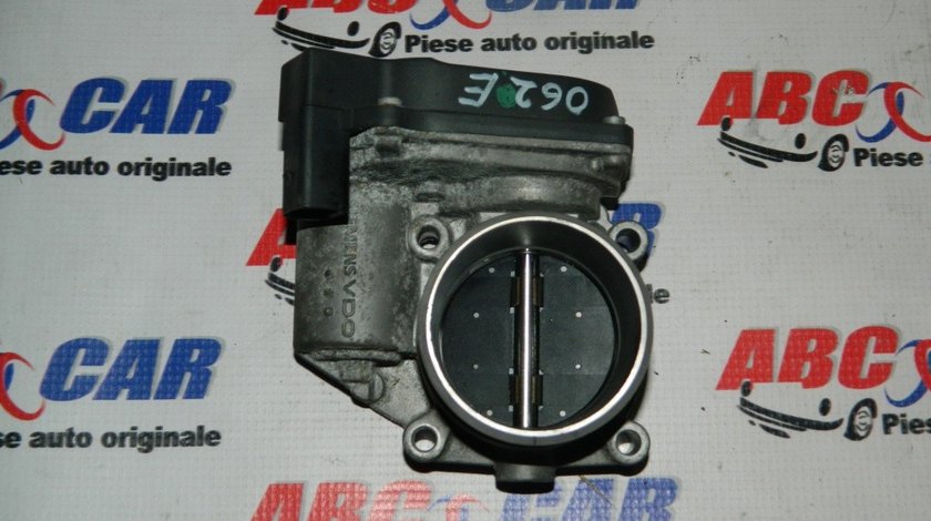 Clapeta acceleratie Audi A4 B7 8E 2.0 TFSI cod: 06F133062E model 2006