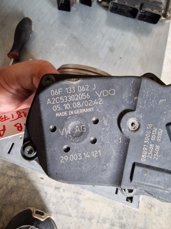 Clapeta Acceleratie Audi A4 B8 1.8TFSI CAB cod 06F133062J