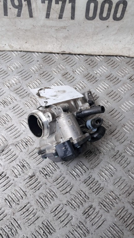 Clapeta acceleratie AUDI A4 B9 sedan 2.0 TDI DETA an 2017 cod 04L128063T / 04L128059T