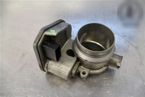 Clapeta acceleratie bmw e65 e66 730d 231 cai cod 7804384