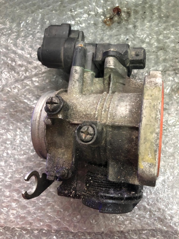 Clapeta acceleratie bmw seria 3 e46 1.9 benz 1.6 benz 0280140575