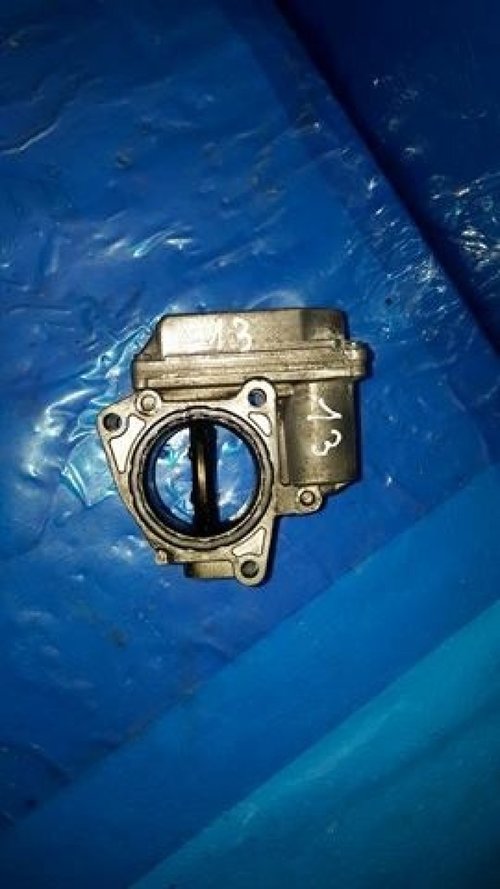 Clapeta acceleratie cod 03g128063 audi a3 8p 1.9 tdi bkc bxe 105 cai
