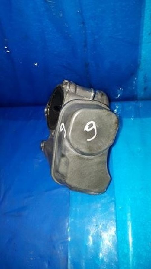 Clapeta acceleratie cod 03g128063b vw golf V 2.0 tdi bmn 170 cai