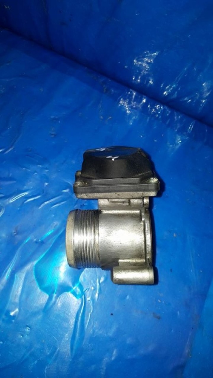 Clapeta acceleratie cod 03l128063e audi q5 2.0 tdi cahb 163 cai