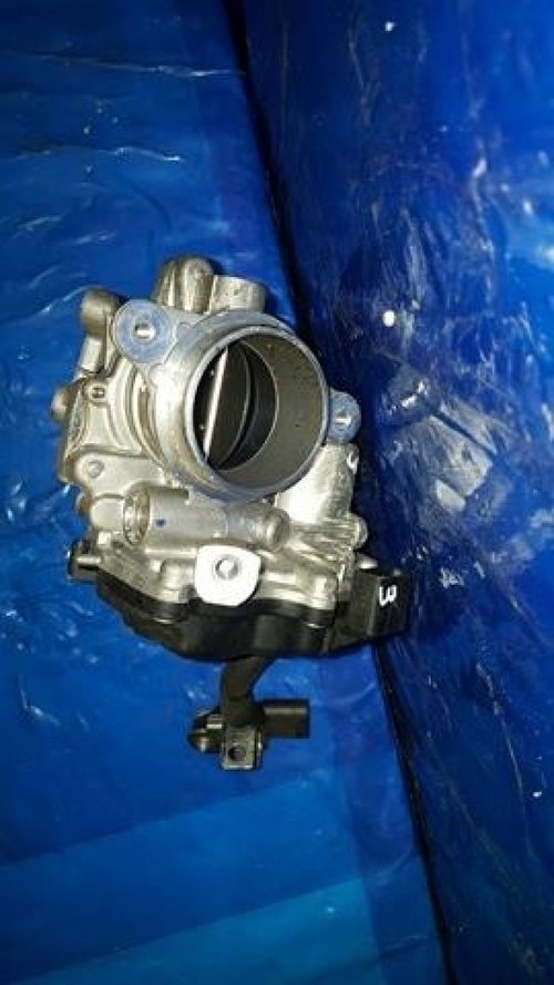 Clapeta acceleratie cod 04l128063aa audi q3 2.0 tdi cuvb 136 cai