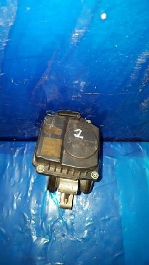 Clapeta acceleratie cod 408-239-822-001z renault laguna II 1.6 16v