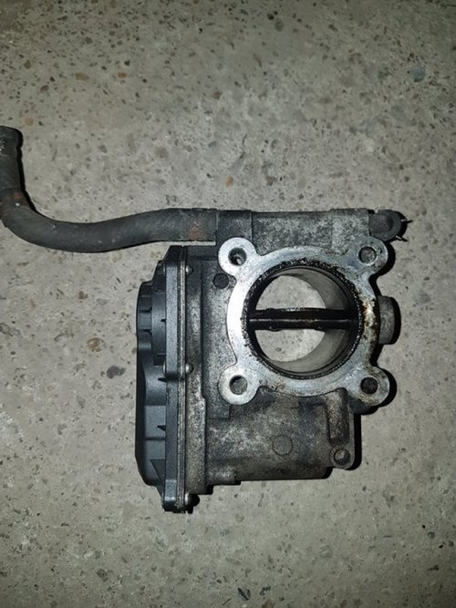 Clapeta acceleratie cod rf7j 136b0 b mazda 6 2.0 cd rf7j 143 cai
