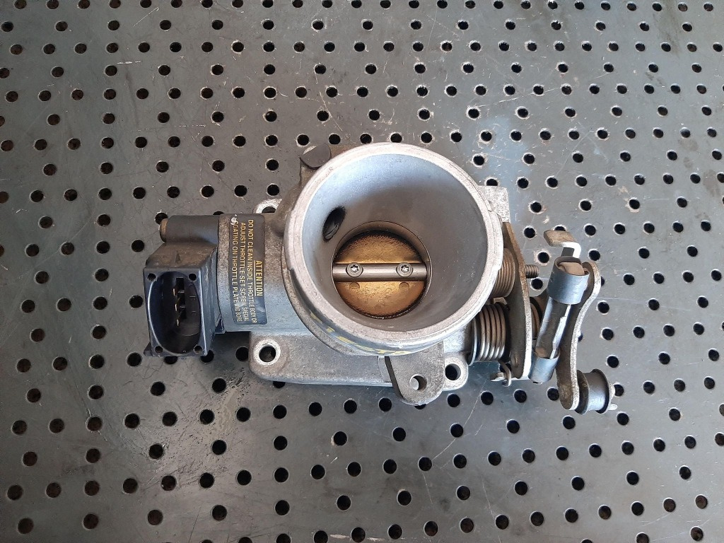 Clapeta acceleratie ford fiesta 4 1.25 b dha 958f98989