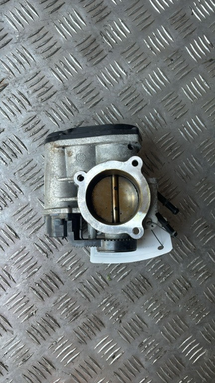 Clapeta acceleratie hyundai santa fe 2. 7 4wd cod 35100-3E100