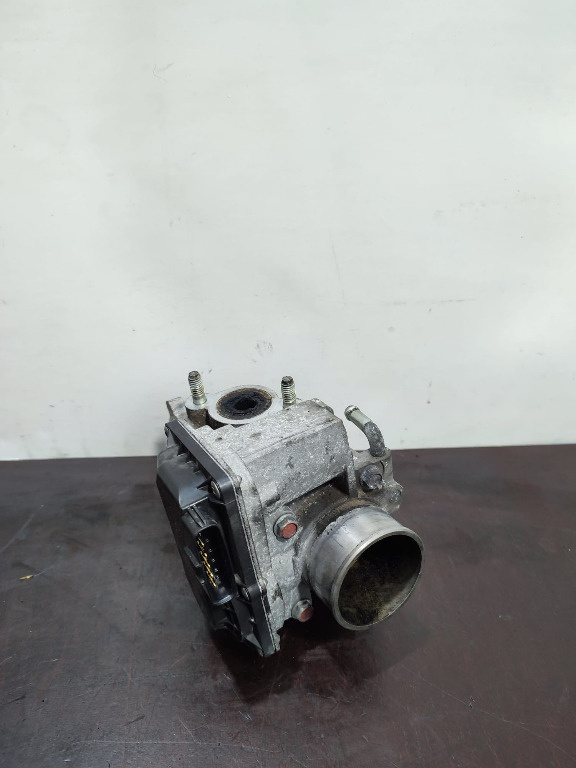 Clapeta Acceleratie Mazda 6 2.2D R2AA136B0