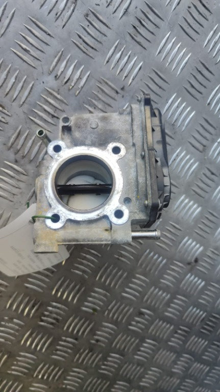 Clapeta acceleratie Mazda CX-7 2.2 MZR -CD cod motor R2 ,transmisie manuala , an 2010 cod R2AA136B0