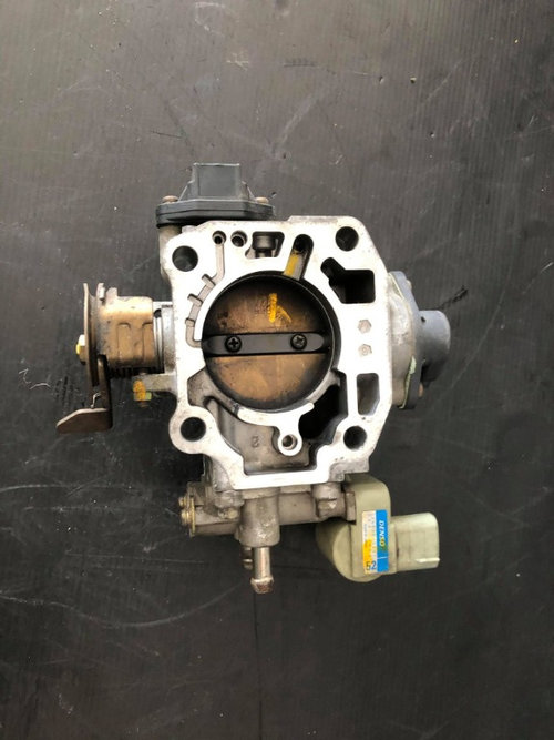 Clapeta acceleratie mic defect 1.6 b honda cr-v d16w1 136800-0521 136800
