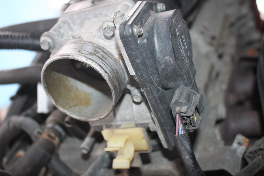 Clapeta acceleratie Nissan Qashqai J10 1.6b 2006-2010