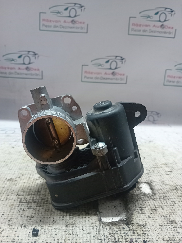Clapeta acceleratie Peugeot 2008 1.2 Benzina 2016