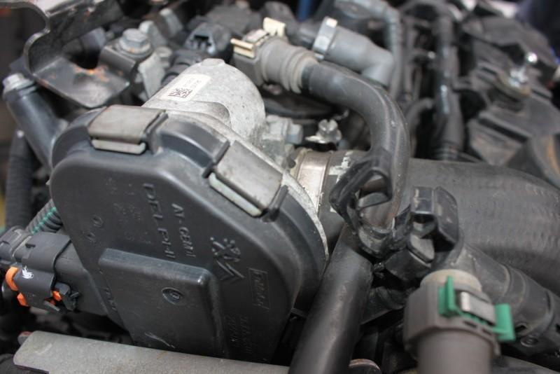 Clapeta acceleratie Peugeot 5008 2009-20
