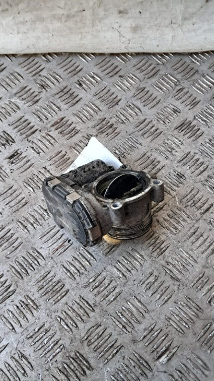 Clapeta acceleratie Volvo V70 motor 2.4 D5 D5244T14 cod 31216665 / 0280750520