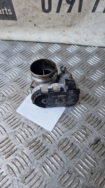 Clapeta acceleratie Volvo XC60 motor 2.4 D5 D5244T14 an fab. 2010 cod 31216665 / 0280750520