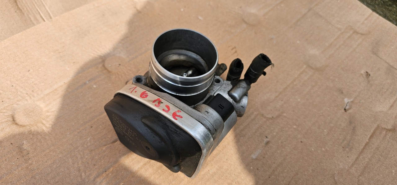 Clapeta acceleratie Vw Golf 5 / Jetta / Audi A3 8P / Skoda Octavia 2 1.6 benzina BSE 2004 2005 2006