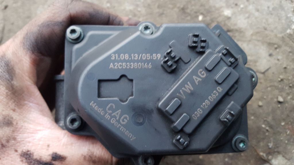 Clapeta Acceleratie VW Passat 2.0TDI BMP 140cp 03G 128 063Q