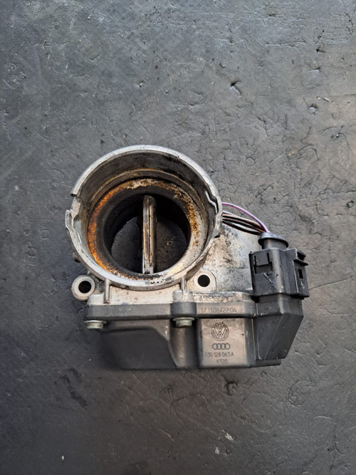 Clapeta acceleratie , VW Passat B6 1.9 , 2.0 TDI COD -03G128063A