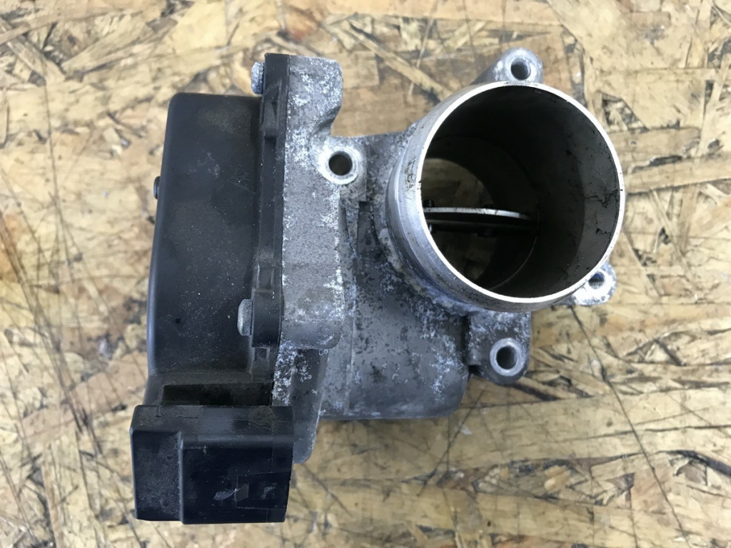 Clapeta acceleratie VW Touran 2014 monovolum 2014 (03L128063)