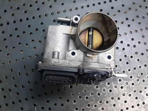Clapeta acceleratie zj 1.3 b mazda 2 7j3813640