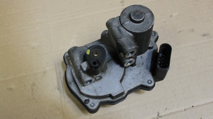 Clapeta admisie audi a3 8p 2.0 tfsi bwa axx 200 cai cod 06f133482