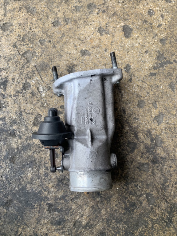 Clapeta admisie Audi A6 4B/C5 [1997 - 2001] Sedan 2.5 TDI MT quattro (150 hp) AKE