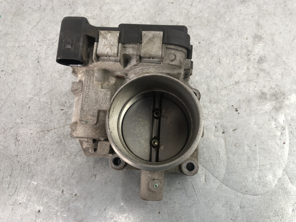 Clapeta de acceleratie Passat B6 1.4 TSI CDGA sedan 2010 (03C133062D)