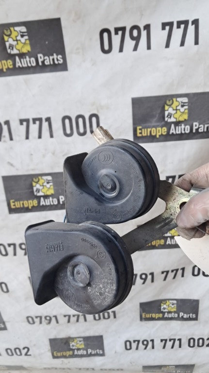CLAXON Citroen C4 B7 1.6 HDI cod motor 9HR / DV6C transmisie manuala an 2012