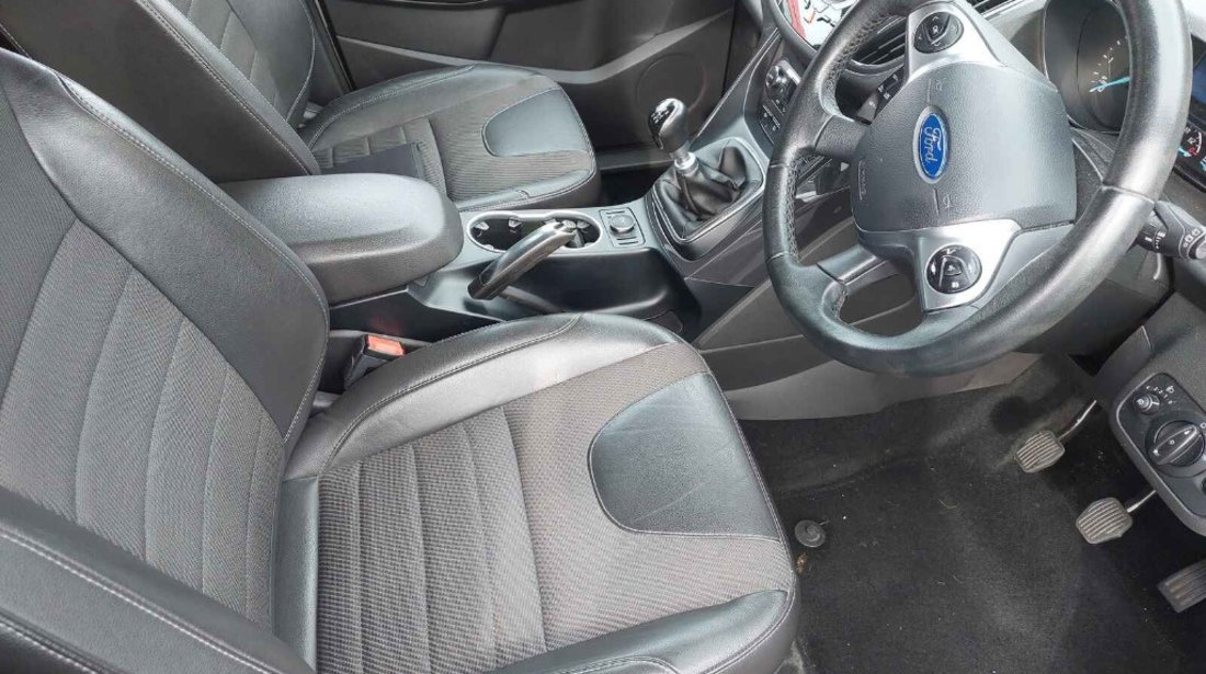 Claxon Ford Kuga 2015 SUV 2.0 Duratorq 110kW