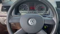 Claxon Volkswagen Golf 5 2005 HATCHBACK 1.4 i BCA