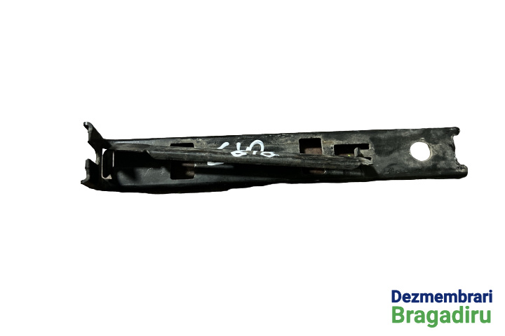 Clema fixare far Ford Mondeo MK3 [facelift] [2003 - 2007] Sedan 1.8 MT (125 hp)