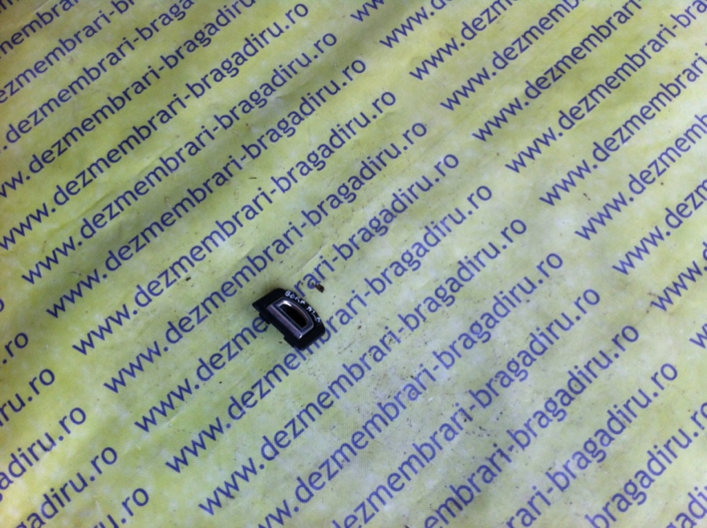 Clema fixare plasa portbagaj Volkswagen VW Bora [1998 - 2005] Sedan 1.6 16V MT (105 hp) (1J2) 16V