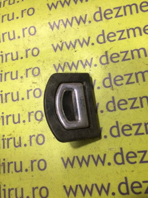 Clema plasa bagaje Audi A8 D2/4D [1994 - 1999] Sedan 4-usi 2.8 tiptronic (193 hp)