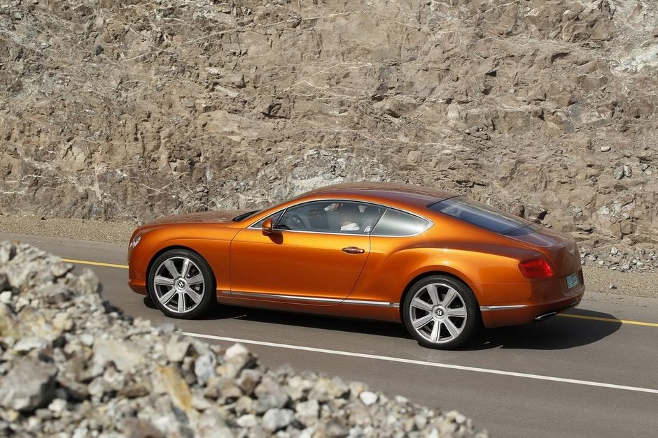 Clientii Bentley pot alege: una sau doua turbine pentru motorul lui Continental Clientii Bentley pot alege: una sau doua turbine pentru motorul lui Continental