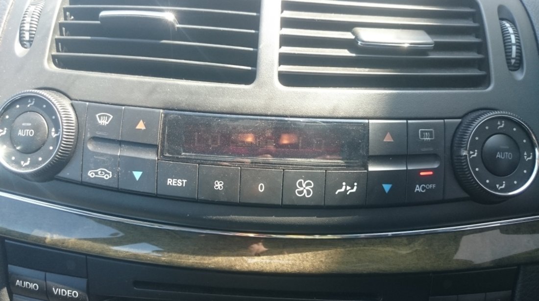 Climatronic cu Display Mercedes E class w211