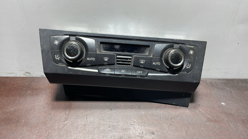 Climatronic dublu cod 8T2820043S Audi A4 B8 an 2008 - 2012