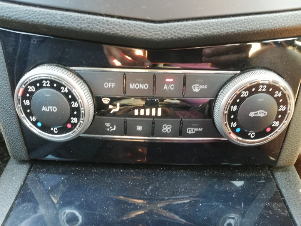 CLIMATRONIC MERCEDES C-CLASS W204
