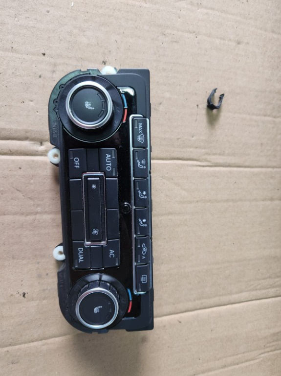 Climatronic Volkswagen Golf 6 2009 2010 2011 2012 2013 cod 5K0907044BT