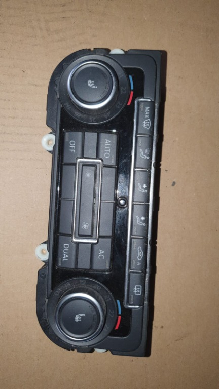 Climatronic Vw Touran 1T3 cod piesa 5K0907044EA