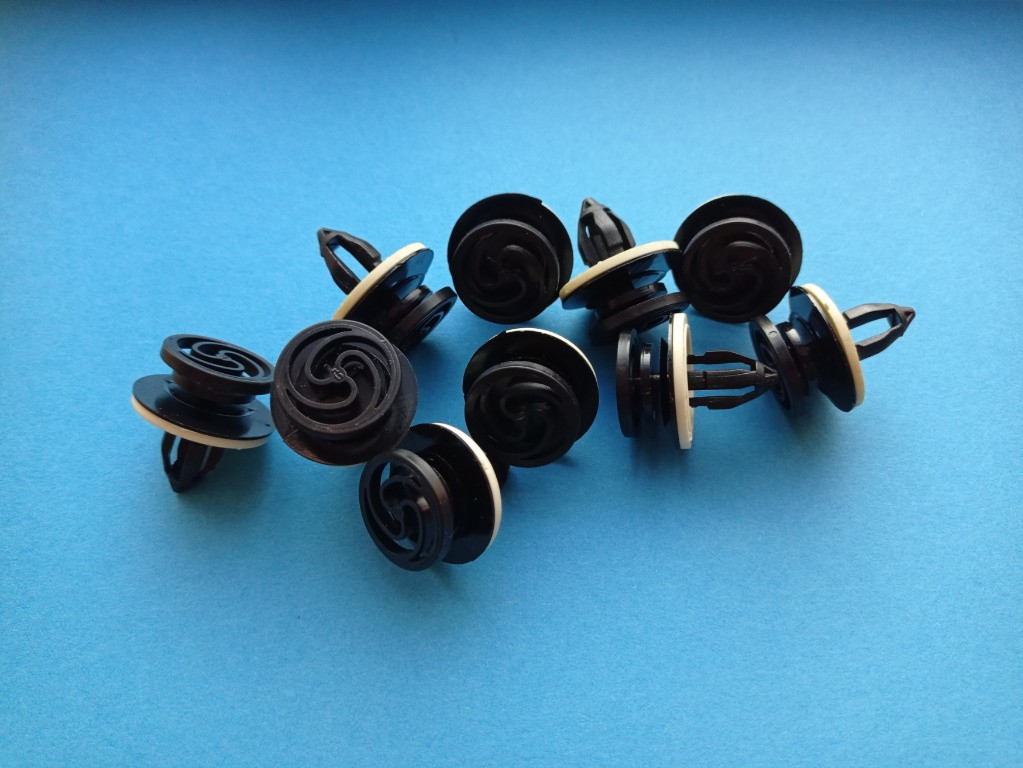 Clipsuri fixare panou usa Audi A4 B6 B7