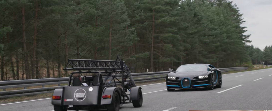 Clipul a devenit rapid VIRAL. Asa filmezi un Bugatti Chiron care ruleaza cu 400 de km/h Clipul a devenit rapid VIRAL. Asa filmezi un Bugatti Chiron care ruleaza cu 400 de km/h