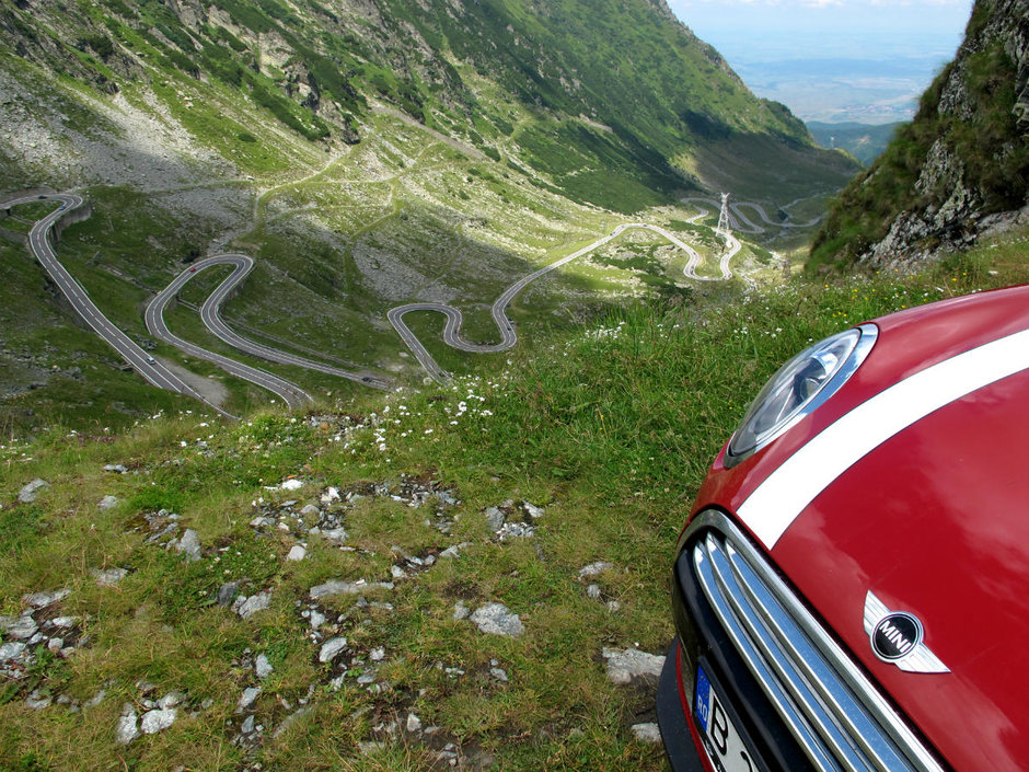 CNADNR viseaza la un Transfagarasan deschis tot anul si vrea sa-l modernizeze