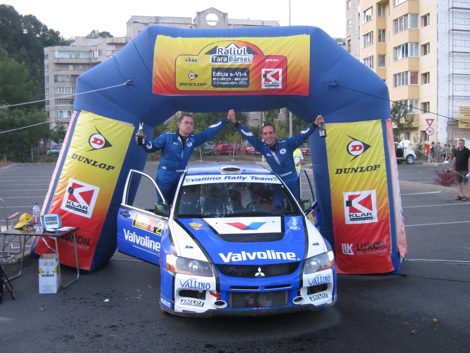 CNR 2011: Vali Porcisteanu, marele castigator din Raliul Tara Barsei CNR 2011: Vali Porcisteanu, marele castigator din Raliul Tara Barsei