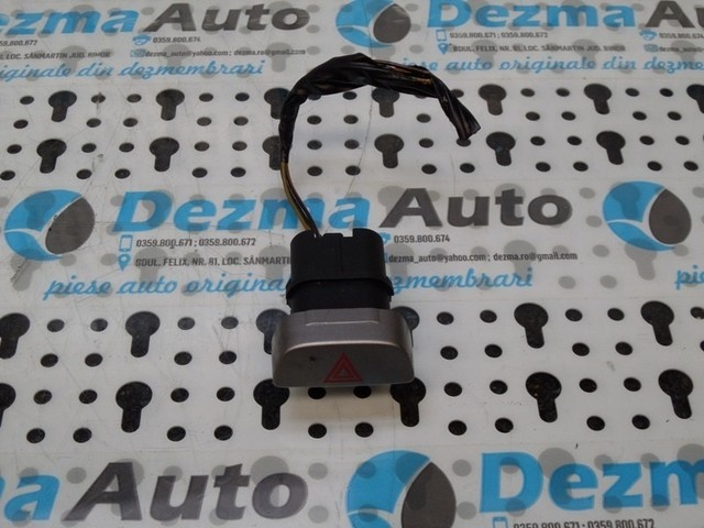 Cod oem: 8M5T-13A350-AB, buton avarie Ford Focus 2 sedan (DA) 2007-2011