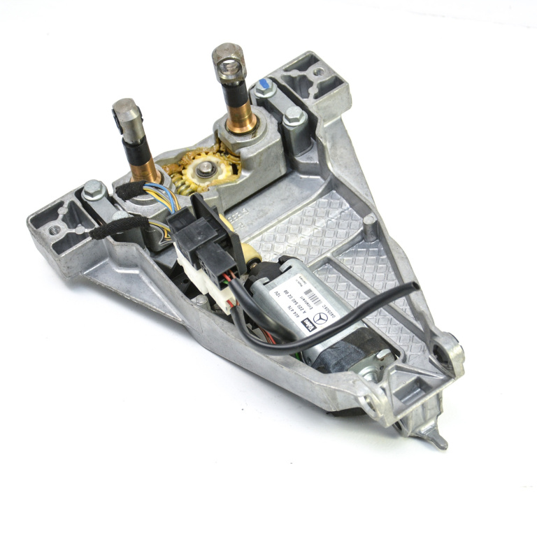 Coloana Directie / Ax Volan Mercedes-Benz E-Class (W211) 2002-2009 Lhd Pentru Vehicule Cu Volan Pe Stanga A2114620005, A 211 462 00 05, 211 462 00 05, 2114620005, A2205400288, A 220 540 02 88, 220 540 02 88, 2205400288 Valeo