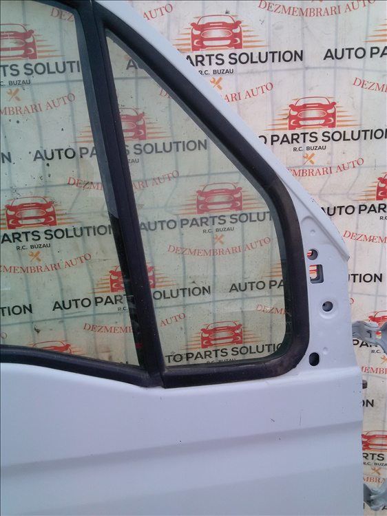 Coltar geam usa dreapta fata RENAULT MASTER an fabr. 2008