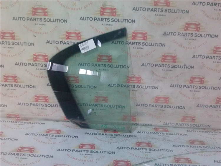 Coltar geam usa dreapta spate VW PASSAT B6
